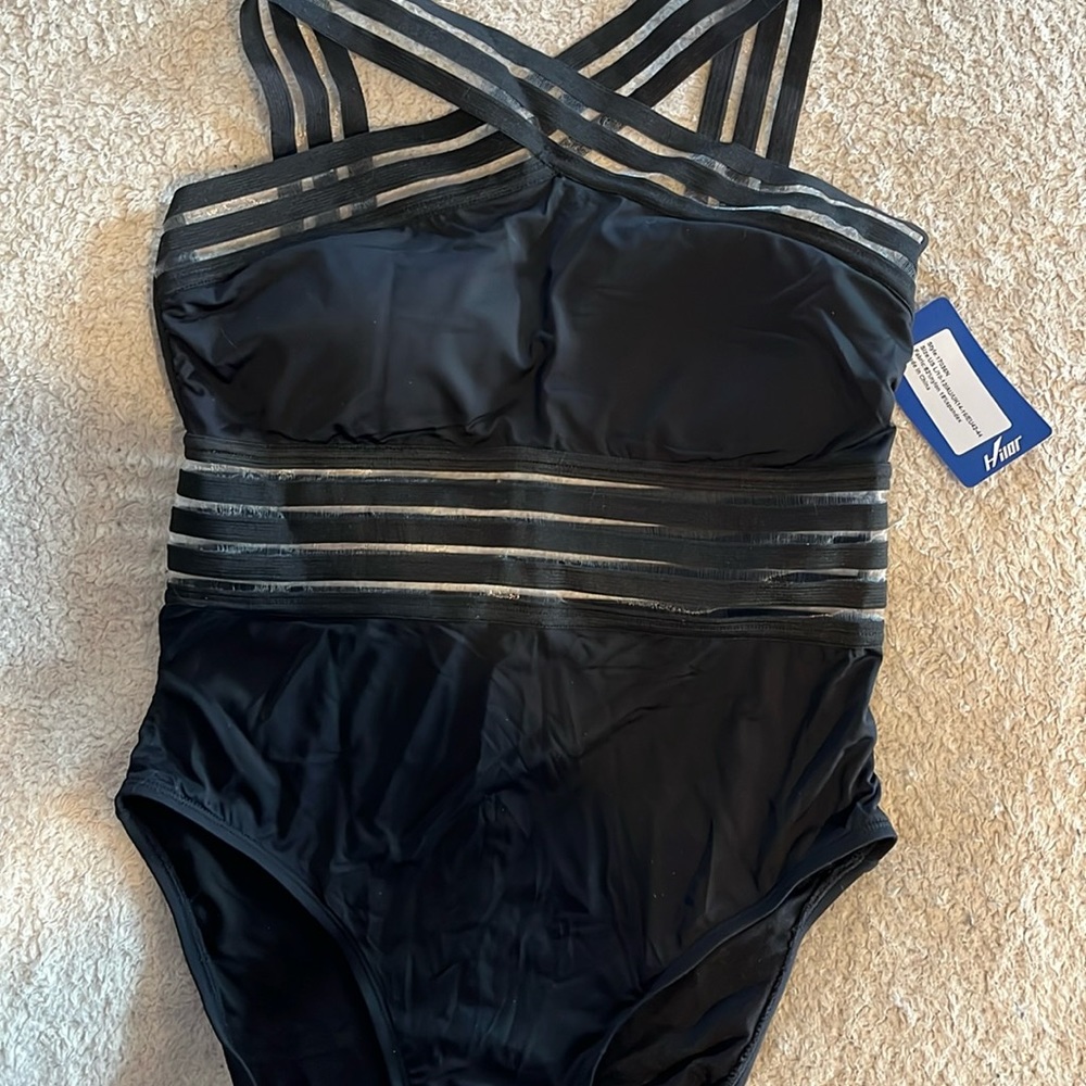 H&M Black One Piece Swimwear Sleek Design